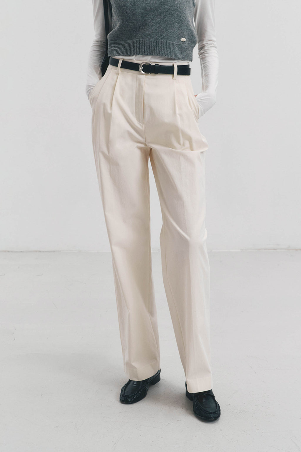 Chino Slacks in creme | DUNST